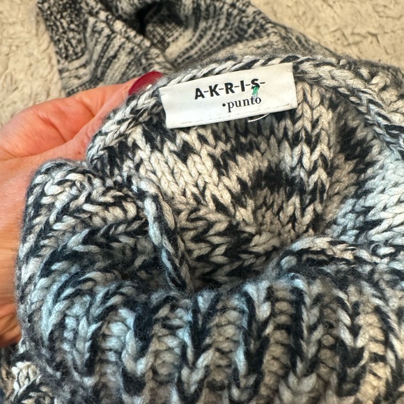 Alria Punto Chunky Turtleneck - Picture 2 of 3